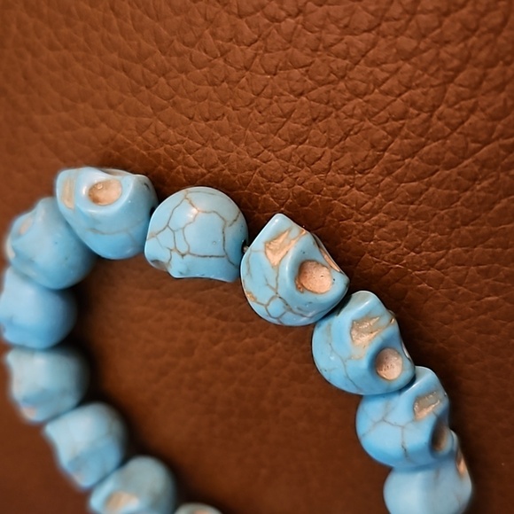 3/$30 Turquoise Howlite Skull Beaded Gasparilla Stretch Bracelet - Picture 3 of 4